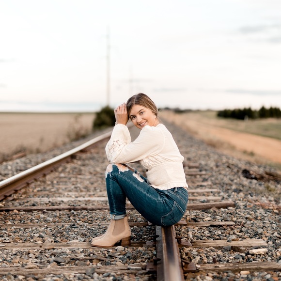 Meet your Posher, Megan - Picture 3 of 8